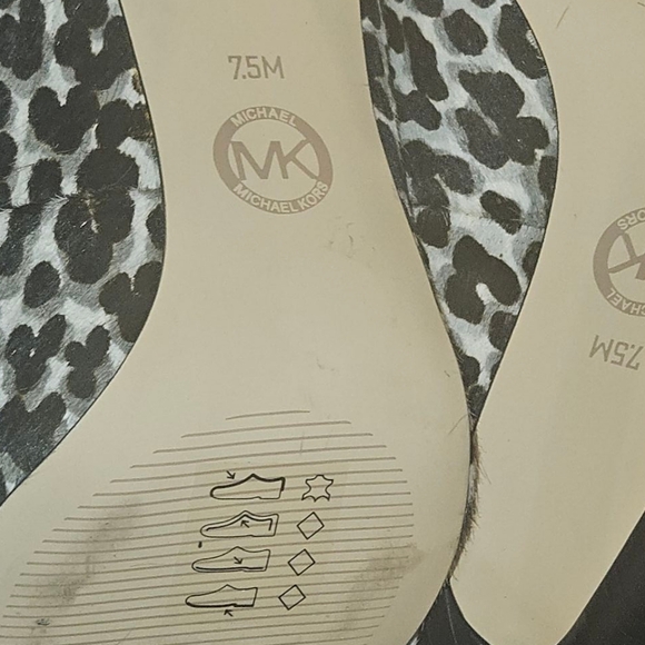 Michael Kors Black and White Animal Print Heels Size 7.5 Exellent Condition - Picture 10 of 11